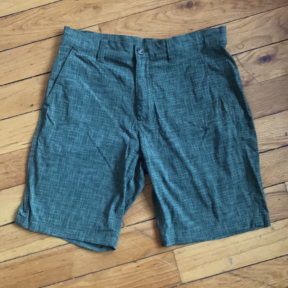 Eddie Bauer Men’s Dark Olive Shorts, Size 32
